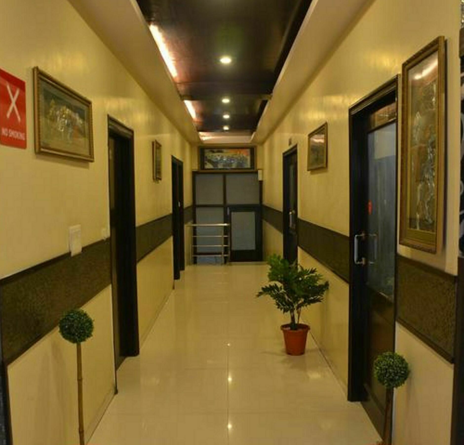 Hotel Jinendra Inn ชัยปุระ ภายนอก รูปภาพ